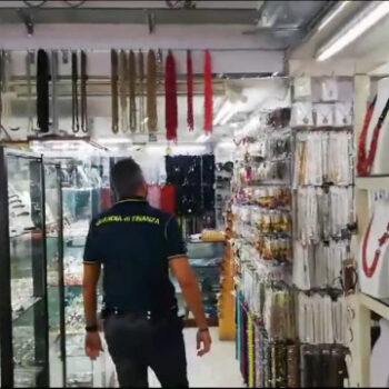 messina,-sequestrati-500-mila-articoli-di-bigiotteria-non-sicuri