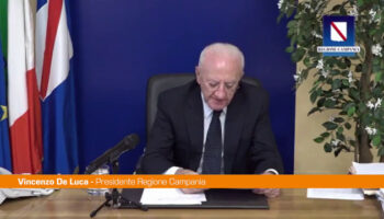 de-luca-“frustate-di-bambu-a-chi-scrive-i-test-di-medicina”