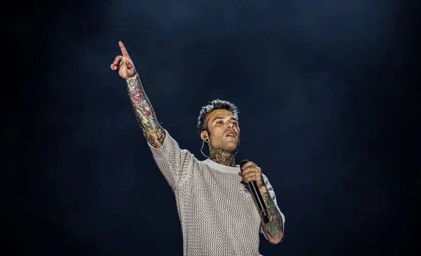 fedez-ricoverato-per-emorraggia-interna,-“medici-mi-hanno-salvato”