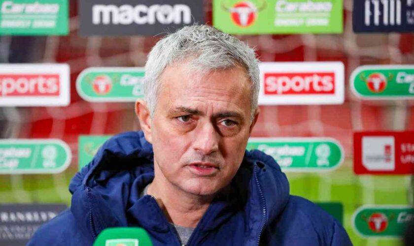mourinho-non-ci-sta-“non-sono-il-problema-della-roma”
