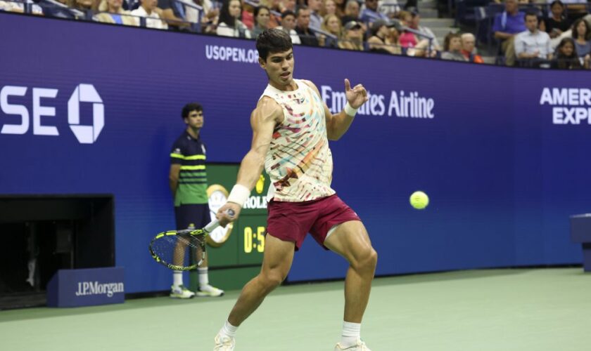 tennis,-a-pechino-alcaraz-batte-musetti-e-vola-ai-quarti