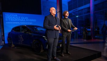 lancio-in-streaming-per-la-nuova-renault-clio-e-tech-full-hybrid
