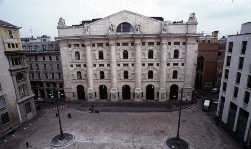 piazza-affari-apre-in-ribasso,-ftse-mib-segna-0,42%