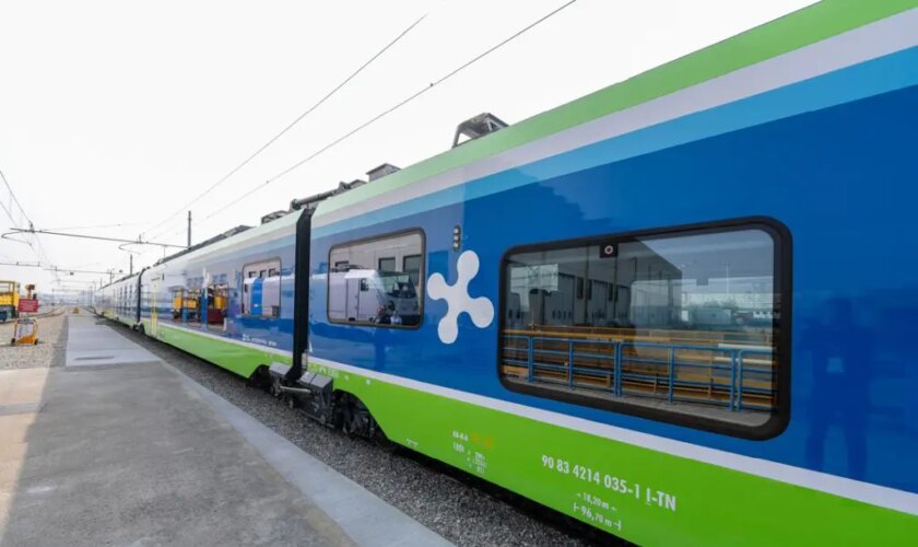 lombardia,-da-inizio-2025-parte-il-primo-treno-a-idrogeno-d’italia