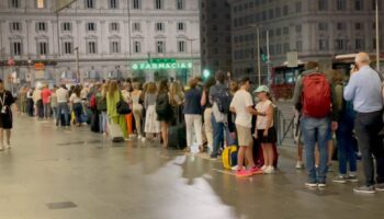 taxi,-un’odissea-per-clienti-e-turisti