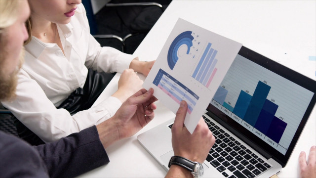 l’economia-rallenta-ma-c’e-cauto-ottimismo-per-il-2024