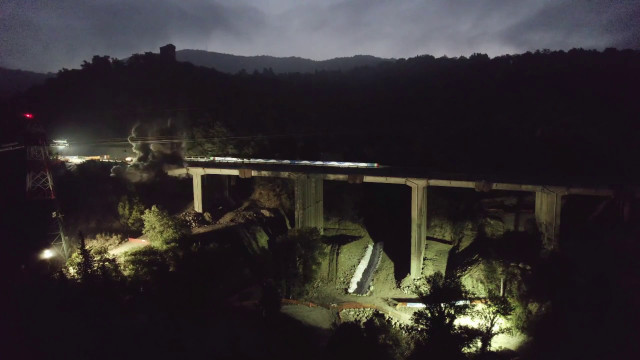 a1,-la-demolizione-di-un-viadotto-con-cinque-esplosioni