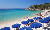 estate-senza-fine-in-salento,-spiagge-affollate