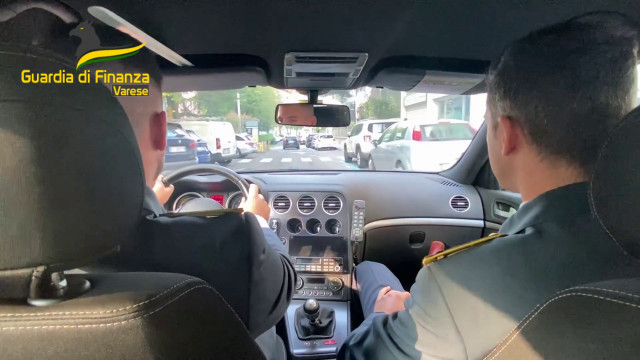 varese,-confisca-a-dipendente-societa-postale-che-truffava-pensionati