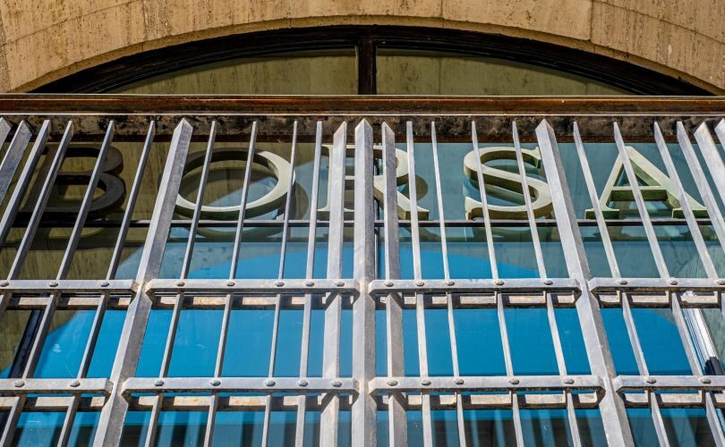 piazza-affari-in-calo,-timori-per-escalation-in-medio-oriente