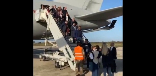 atterrati-a-pratica-di-mare-i-due-voli-militari-da-tel-aviv.-duecento-persone-rimpatriate