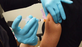 i-vaccini-proteggono-dal-long-covid,-conferme-da-uno-studio