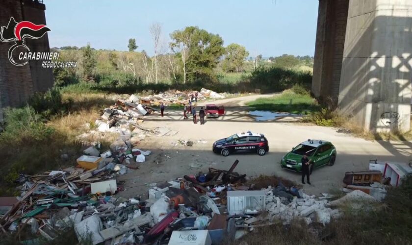 sequestrate-a-gioia-tauro-due-aree-comunali-adibite-a-discarica-abusiva