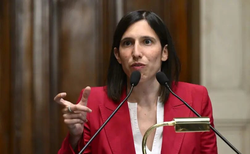 manovra,-schlein-“offerto-asilo-politico-per-gli-emendamenti”