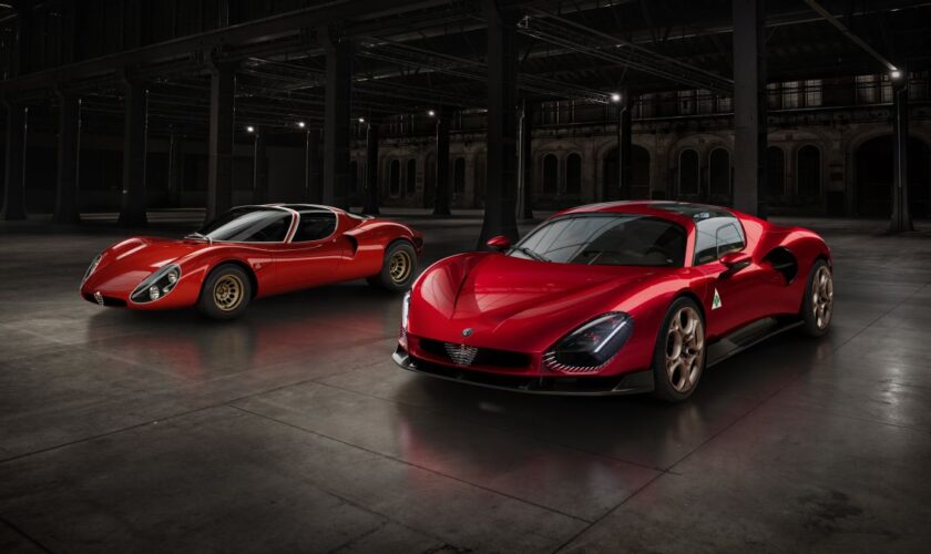 alfa-romeo-33-stradale-debutta-al-“salone-auto-e-moto-d’epoca”