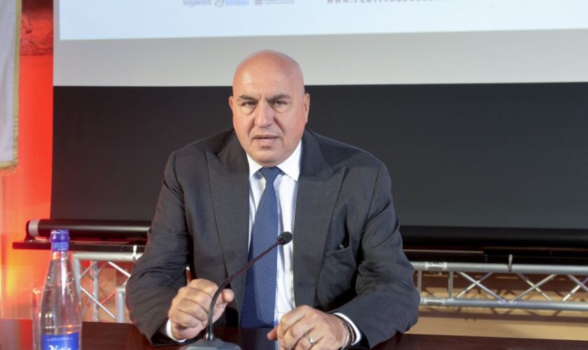 crosetto-“israele-doveva-reagire,-ma-hamas-non-e-la-palestina”