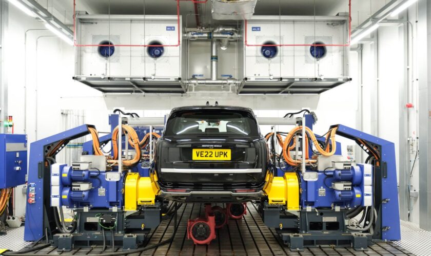jlr-accelera-l’elettrificazione-con-il-nuovo-“future-energy-lab”