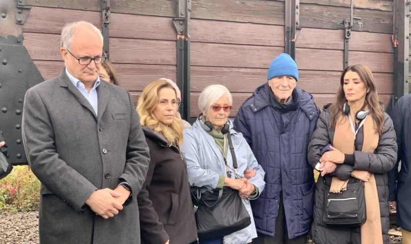 roma,-a-80-anni-dal-rastrellamento-del-ghetto-studenti-ad-auschwitz