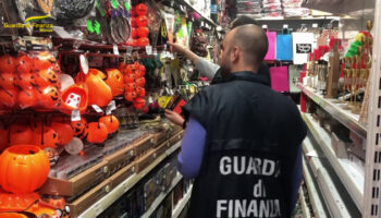 monza,-gdf-sequestra-200mila-articoli-di-halloween-non-conformi
