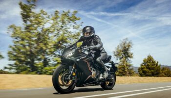 michelin-a-eicma-con-tre-nuovissimi-pneumatici-per-moto