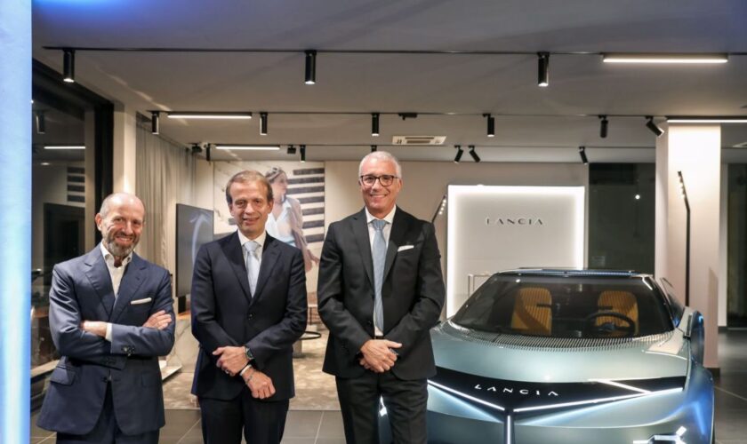 lancia-pu+ra-hpe-inaugura-le-nuove-concessionarie-italiane