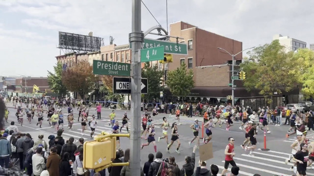 maratona-di-new-york,-festa-per-le-strade-di-brooklyn