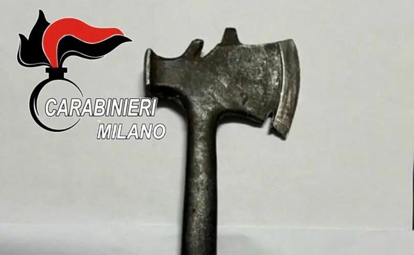paderno-dugnano,-minaccia-i-carabinieri-con-un’ascia.-arrestato