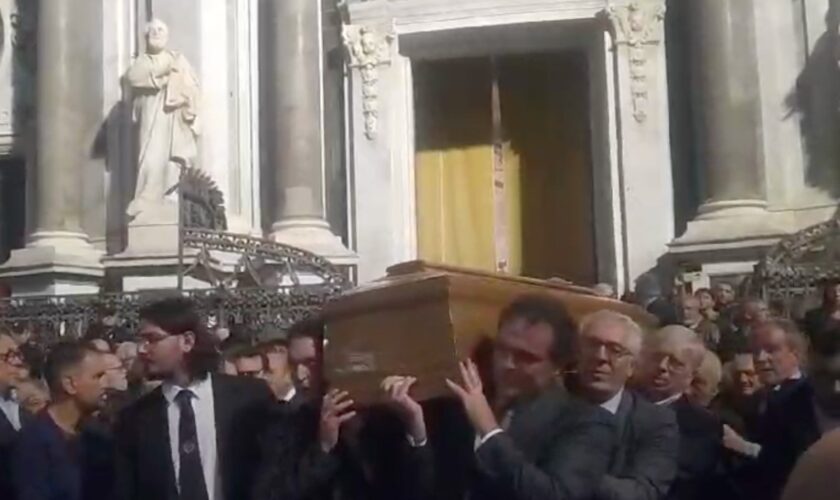 a-catania-l’ultimo-saluto-in-cattedrale-all’ex-senatore-nino-strano