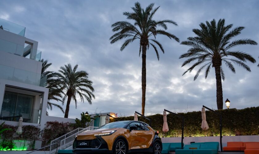 nuovo-toyota-ch-r,-dal-design-forte-e-distintivo