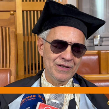 bocelli-riceve-laurea-honoris-causa-dalla-federico-ii-di-napoli
