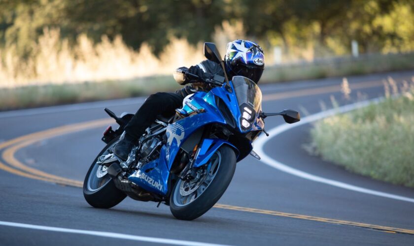suzuki,-premier-show-nelle-concessionarie-moto-per-le-novita