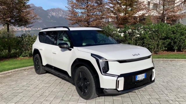 kia-ev9,-tecnologia-e-tanta-autonomia