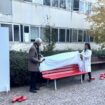 all’ospedale-san-carlo-di-milano-una-panchina-rossa-contro-la-violenza