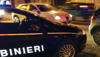 stacca-un-dito-a-morsi-al-rivale-durante-una-lite