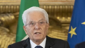 social,-mattarella-“non-sovrapporre-la-realta-virtuale-a-quella-reale”