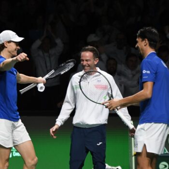 l’italia-in-finale-di-coppa-davis-dopo-25-anni,-serbia-battuta-2-1