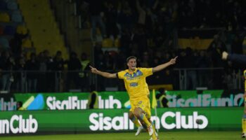 monterisi-nel-recupero,-il-frosinone-batte-2-1-il-genoa