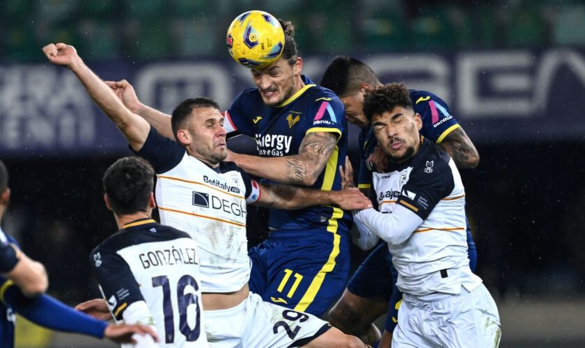 il-lecce-scappa,-il-verona-lo-riprende:-2-2-al-bentegodi