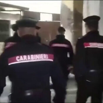 16-misure-per-associazione-mafiosa,-estorsioni-e-droga-nel-napoletano
