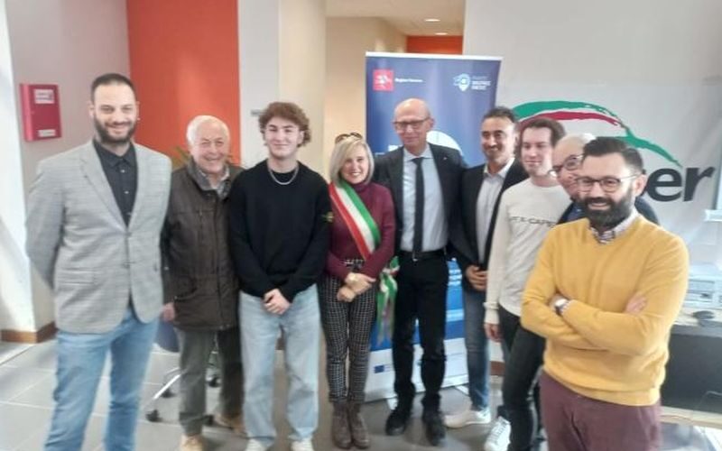 toscana,-inaugurato-a-pieve-a-nievole-il-punto-digitale-facile