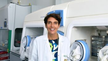 a-maria-rescigno-il-premio-pezcoller-women-in-cancer-research