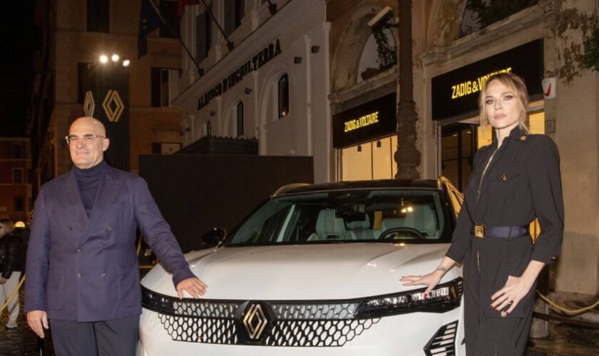 renault-accende-il-natale-di-roma,-dal-centro-storico-alle-periferie