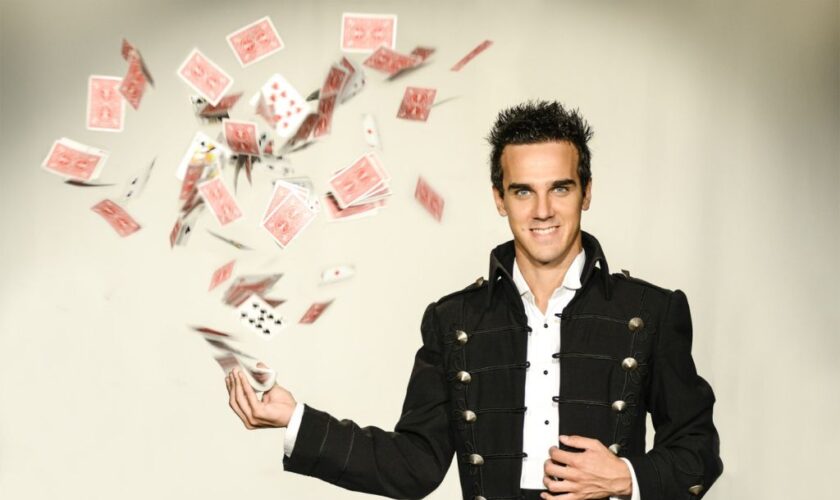a-sant’ambrogio-la-magia-di-luca-bono-al-teatro-lirico-di-milano