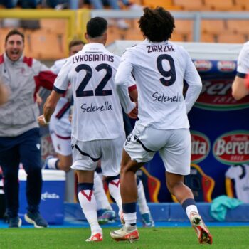 finale-convulso-al-via-del-mare,-lecce-bologna-1-1