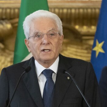 mattarella-“il-paese-guarda-con-fiducia-ai-vigili-del-fuoco”