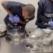 quattro-chili-di-cocaina-nel-doppiofondo-di-una-pentola,-arrestata