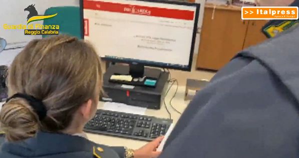 assenteismo-e-truffa,-sospesi-2-dirigenti-medici-dell’asp-di-reggio-calabria