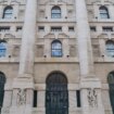 piazza-affari-chiude-in-rialzo,-ftse-mib-+0,56%