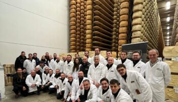 parmigiano-reggiano,-i-25-battitori-“accordano”-i-loro-strumenti