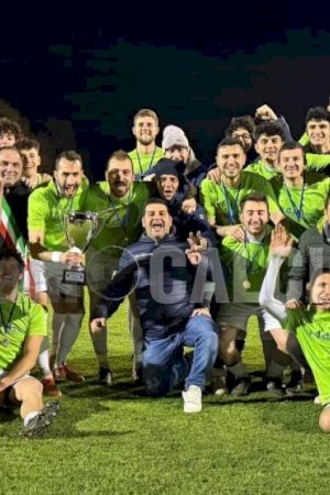 basta-un-gol-di-parachini,-la-castellettese-alza-la-coppa